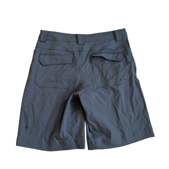 LULULEMON Men's Gray Pinstriped Shorts Size 33 - Picture 4 of 8